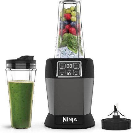 Ninja 2-in-1 Mixer mit 3 Programmen; Mixen, Max Mixen und Zerkleinern & 4 manuellen Einstellungen, 2,1L Krug & 700ml Becher, 1200W, spülmaschinenfest, Auto-iQ