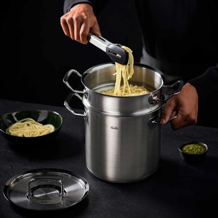 Fissler Original-Profi Collection Multistar / Edelstahl-Topf (Ø 20 cm, 6 L) hoher Kochtopf mit Deckel, Siebeinsatz zum Dünsten und Garen, - Induktion - Image 6